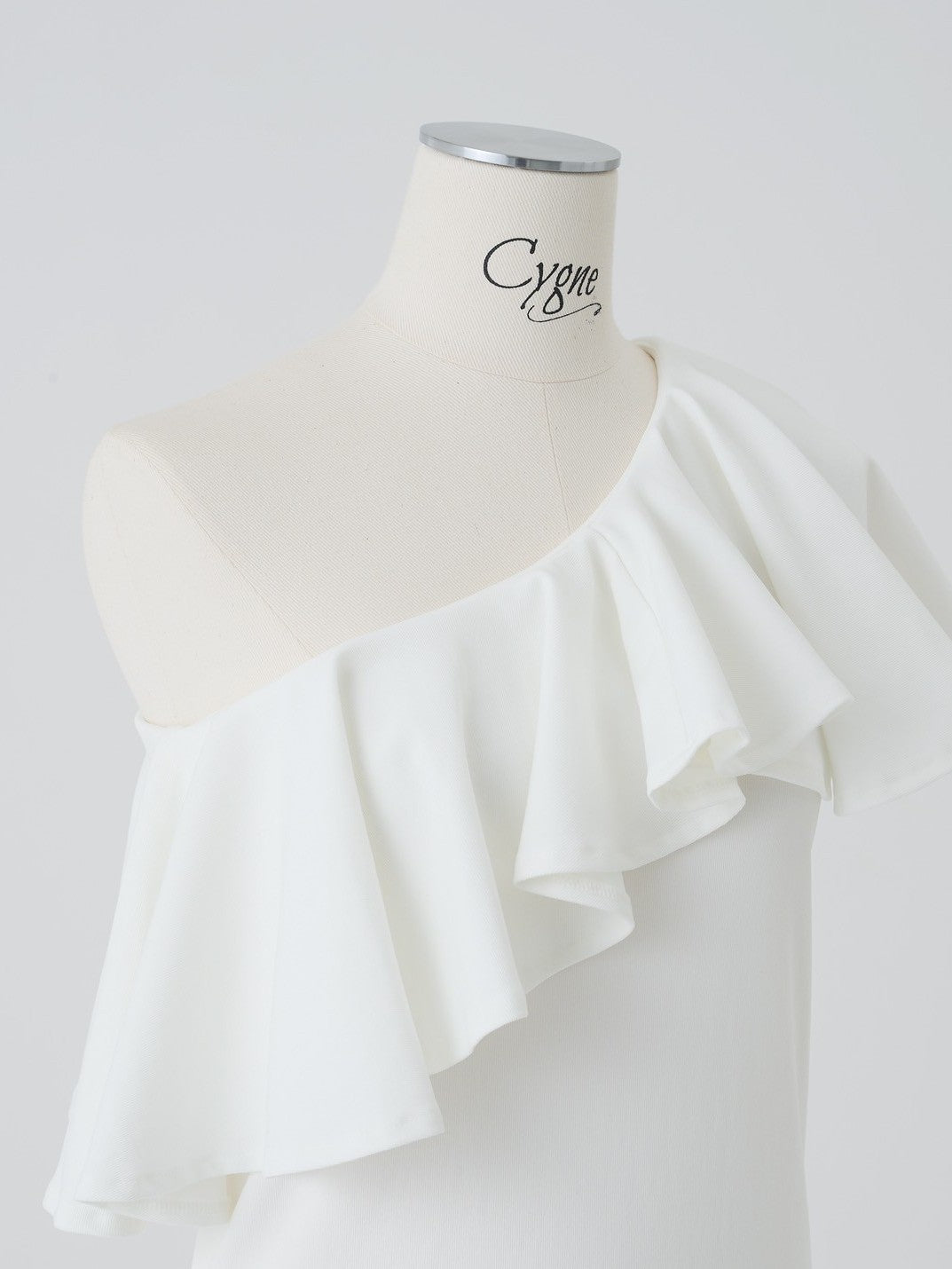 One-shoulder peplum top auu