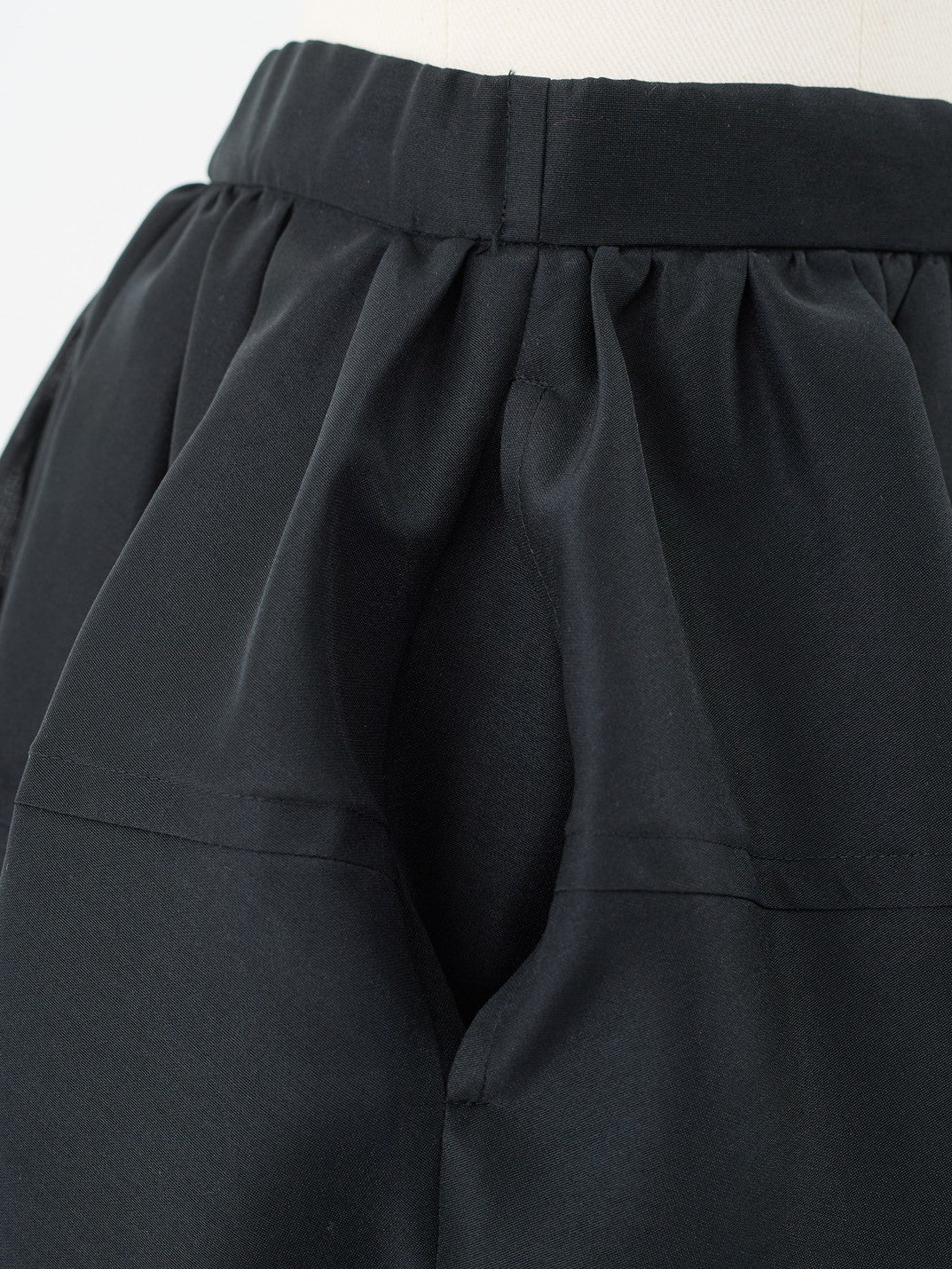 ドラマチックシアースカート mone