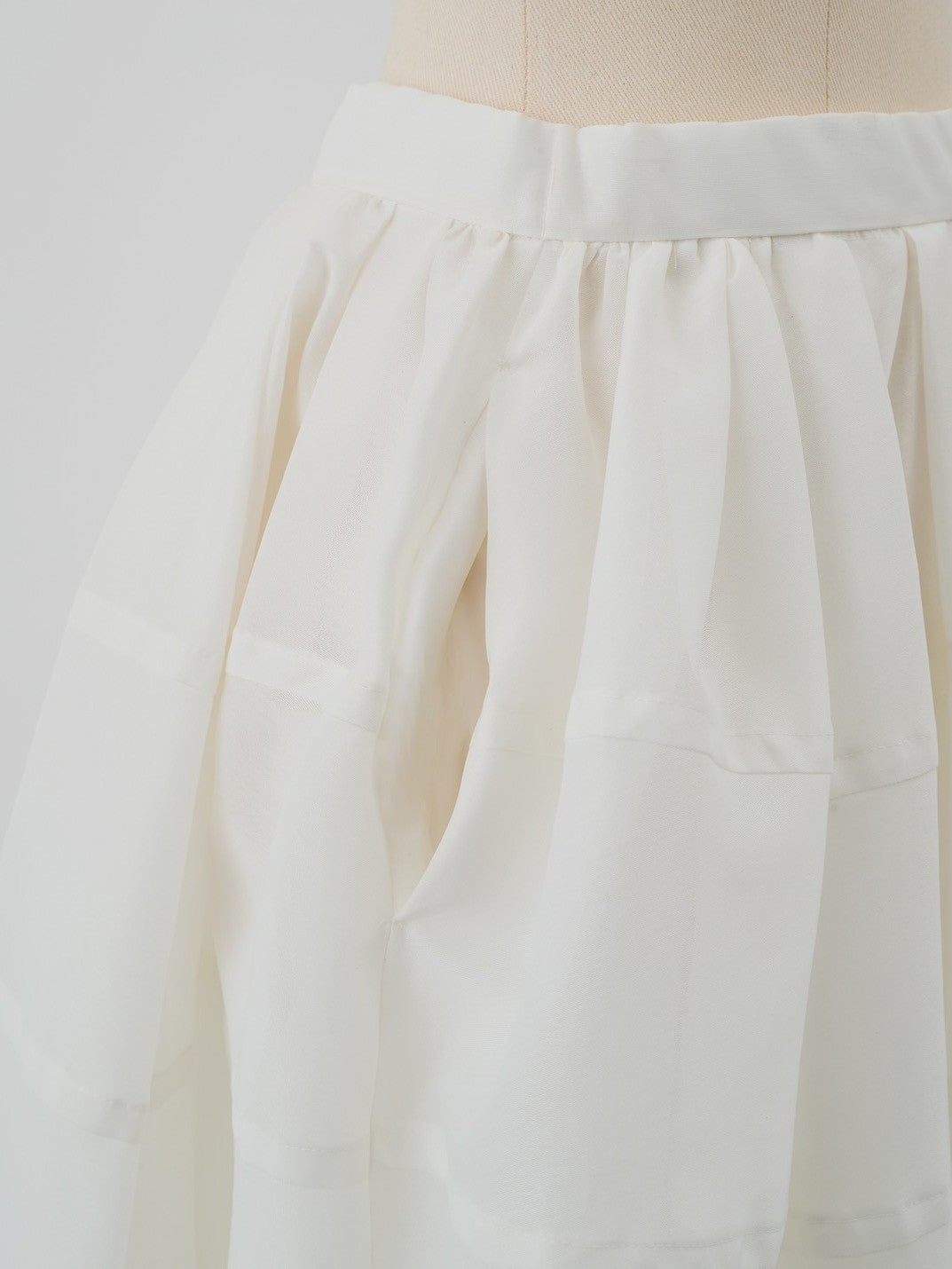 ドラマチックシアースカート mone