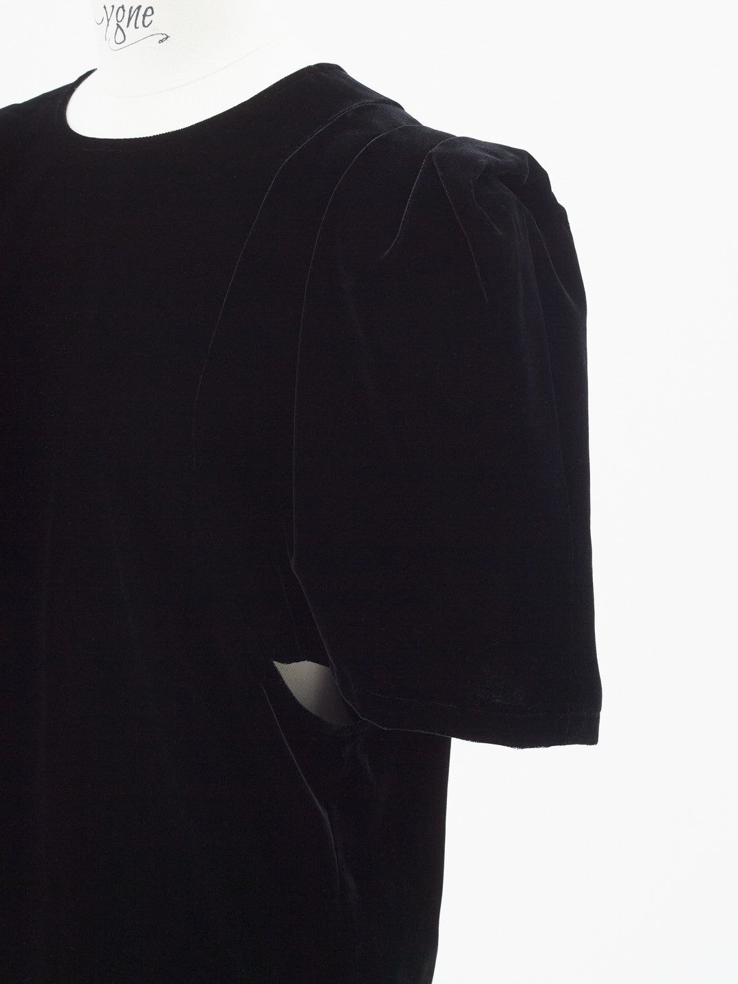 ベルベットパワショルトップス Remi