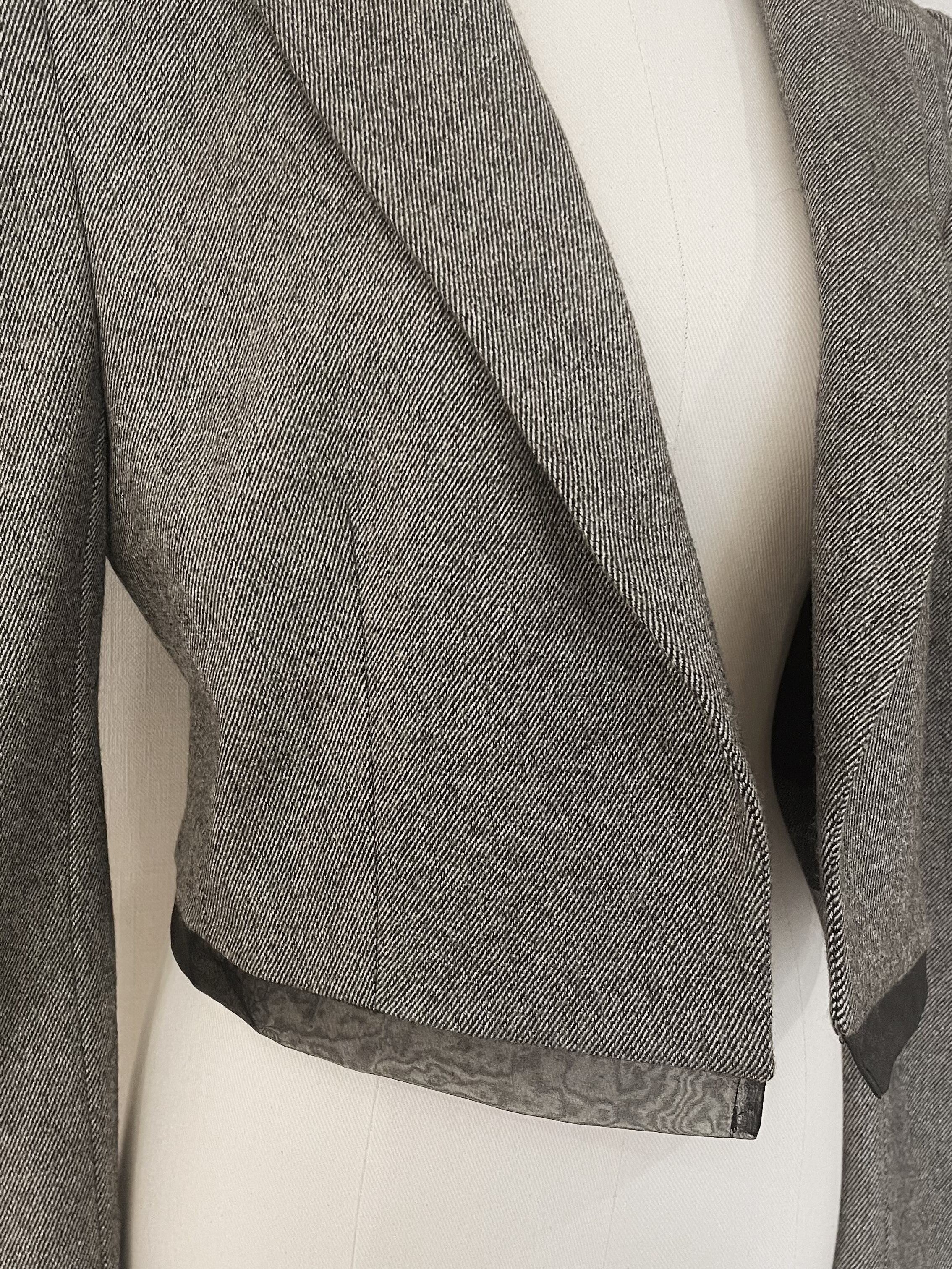 Lionel Curved Sleeve Short Jacket