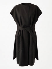BLACK / FREE