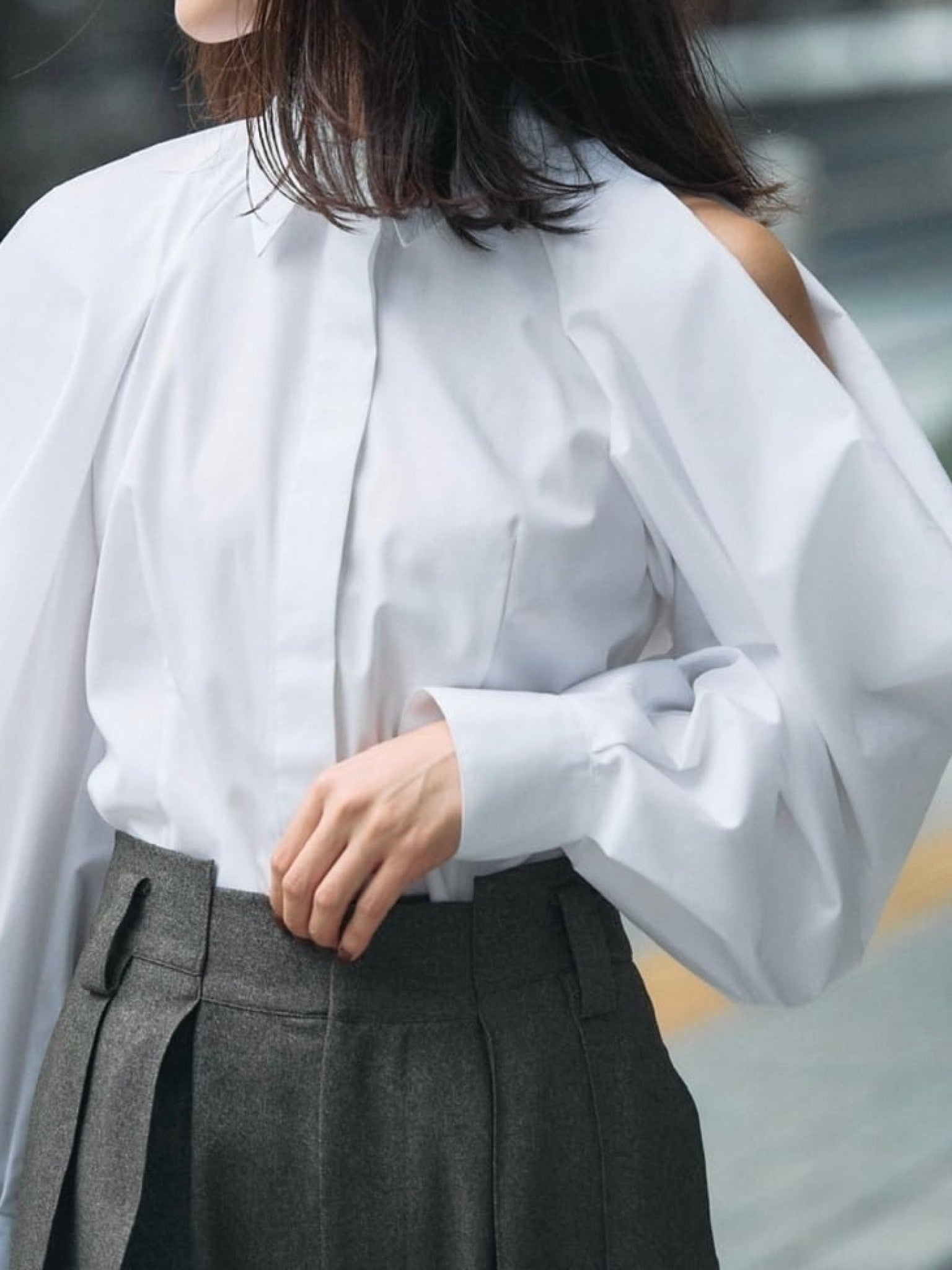 オープンショルダーブラウス Antoin