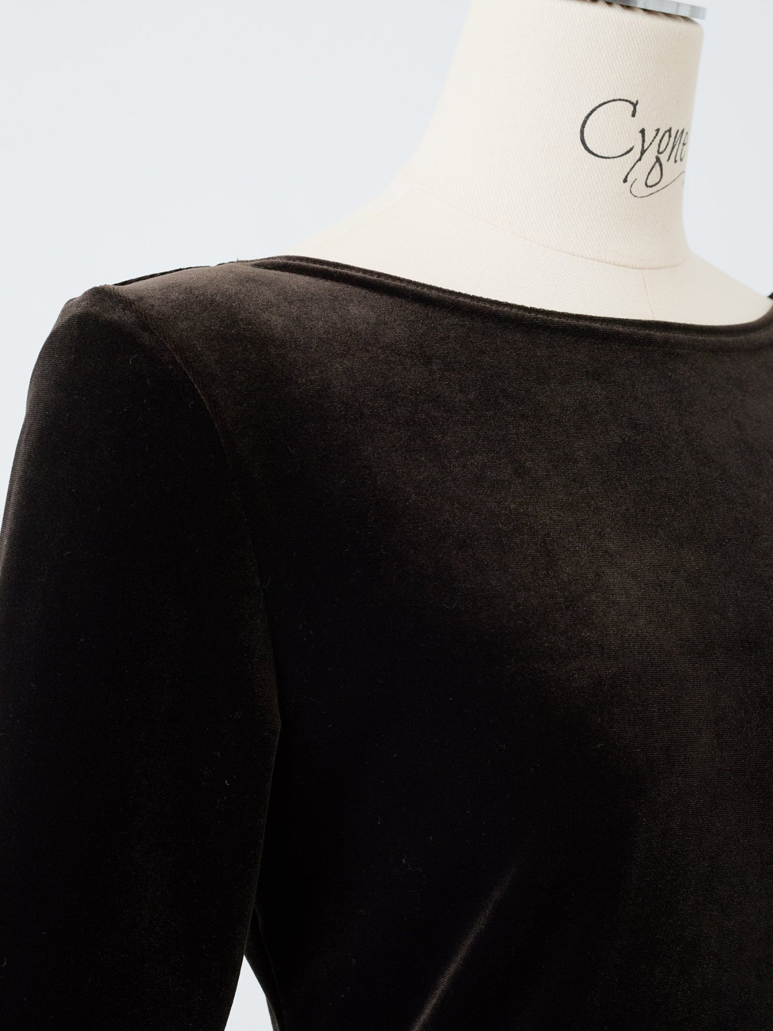 バックオープンベロアトップス Riane (パッドなし)